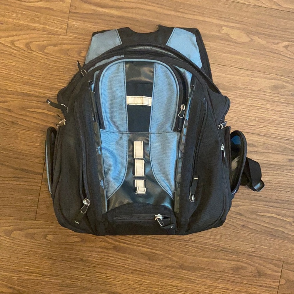 Brenthaven Laptop Backpack